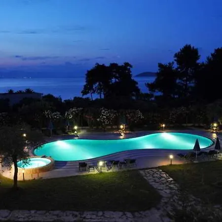 فندق Kohylia By La Scala Beach 3*